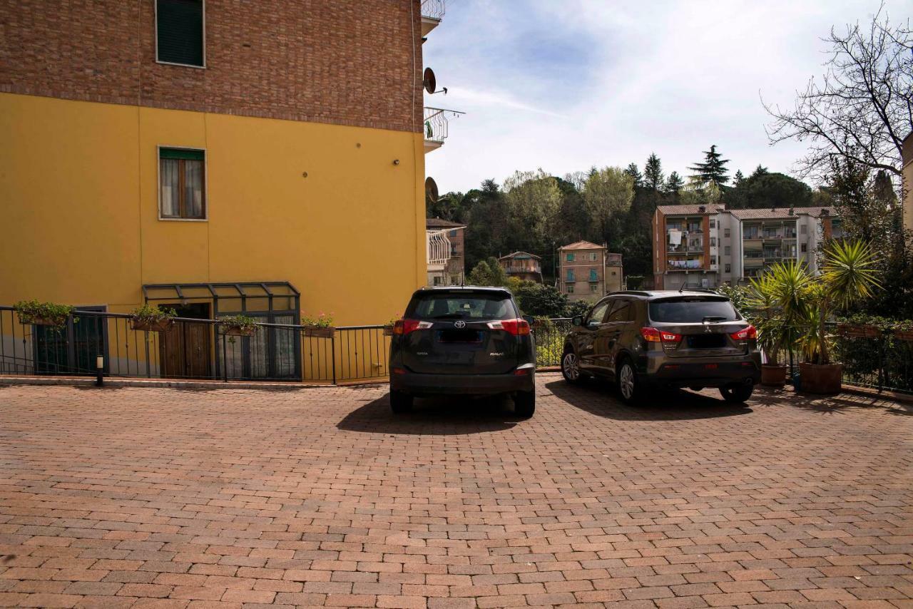 Casa Il Glicine A Due Passi Dal Centro Apartman Siena Kültér fotó